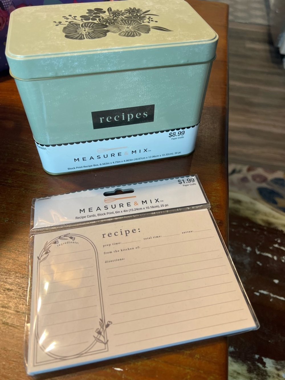 Mint Green Recipe Tin with Matching Recipe Cards